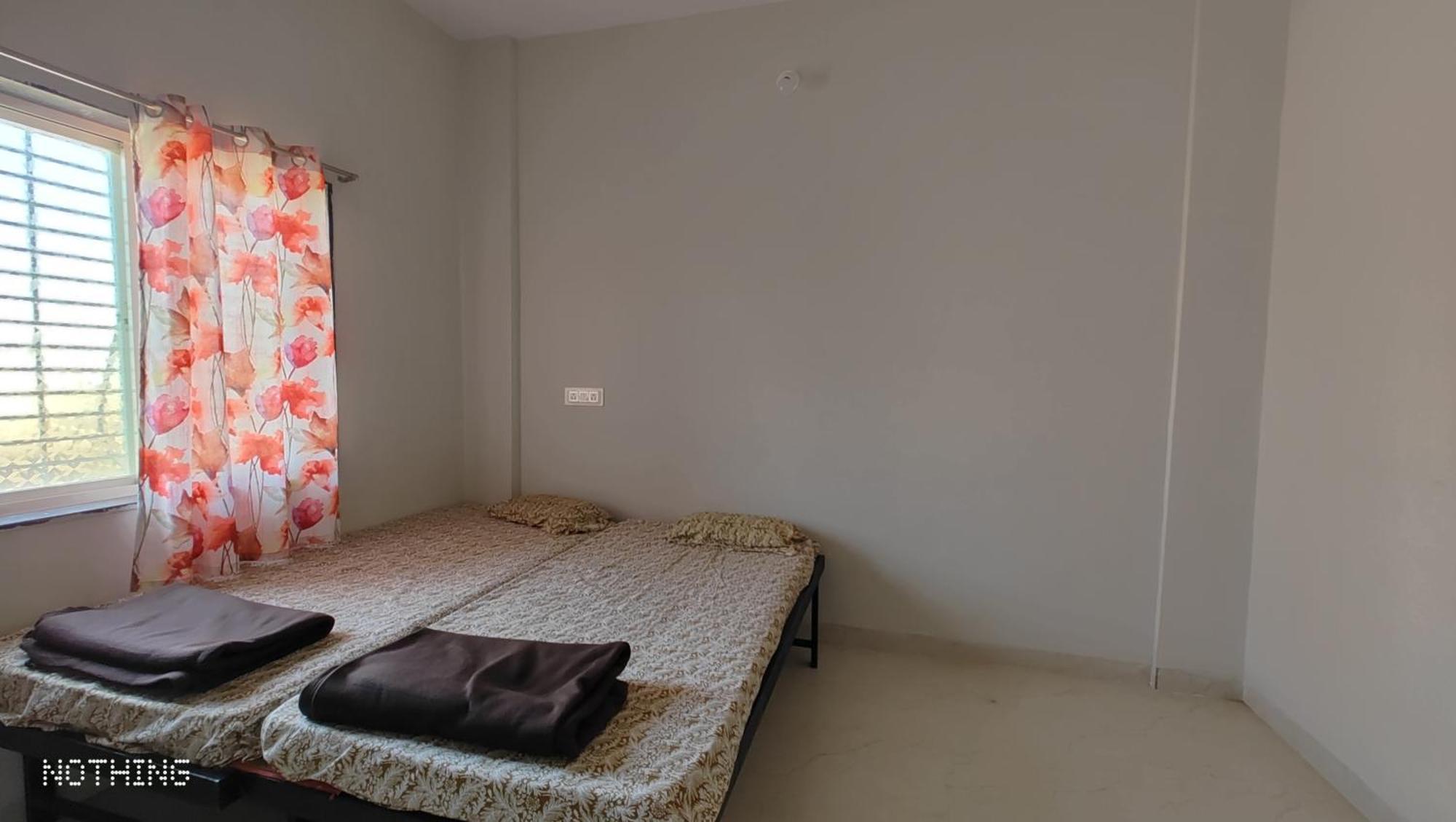 Aadishkti Bhakt Nivas Hotel Tuljapur ภายนอก รูปภาพ