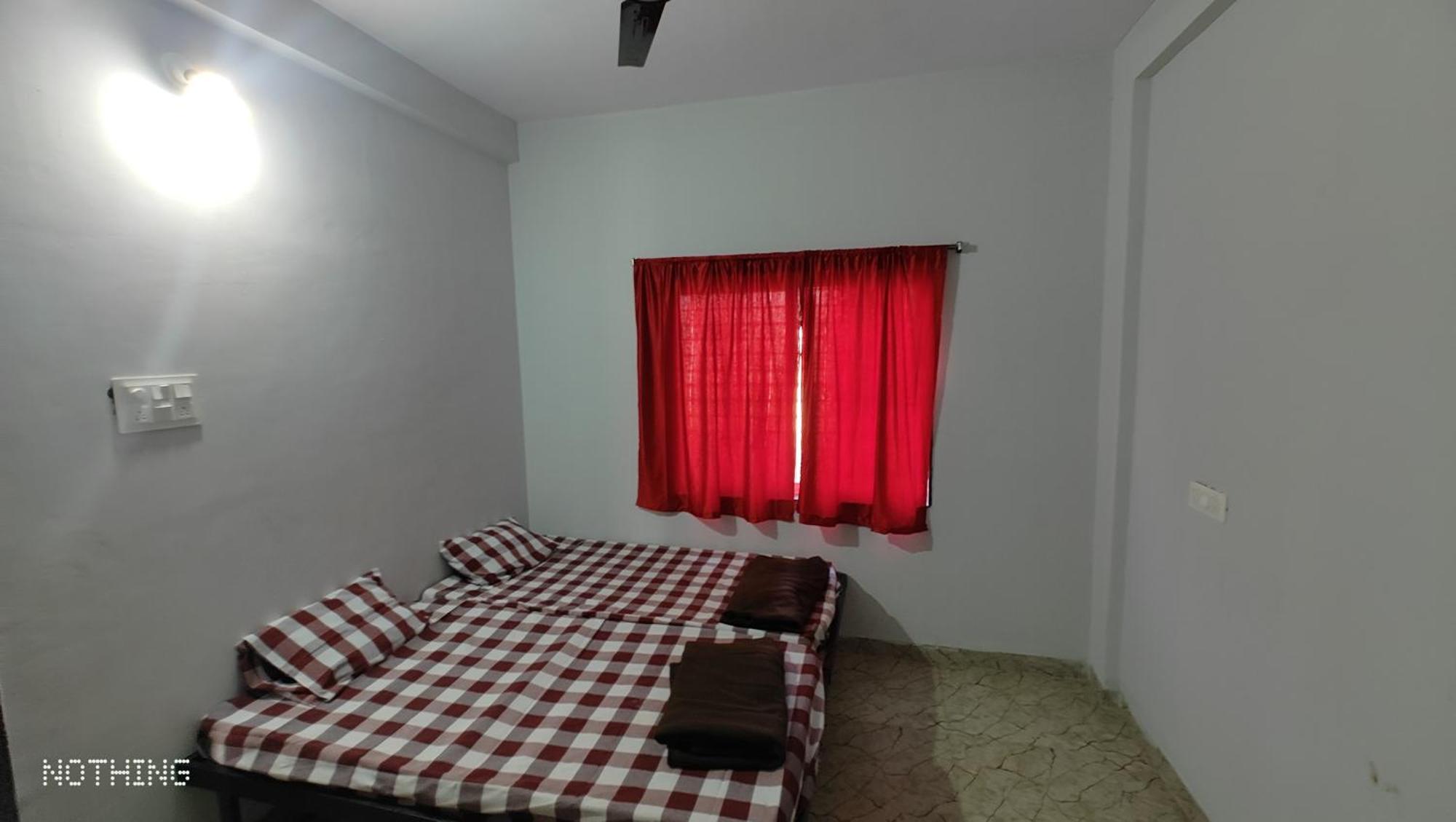 Aadishkti Bhakt Nivas Hotel Tuljapur ภายนอก รูปภาพ